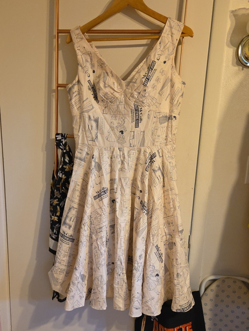 Bernie Dexter Vintage-Inspired Ivory McCalls Sewing Pattern Print  Dress